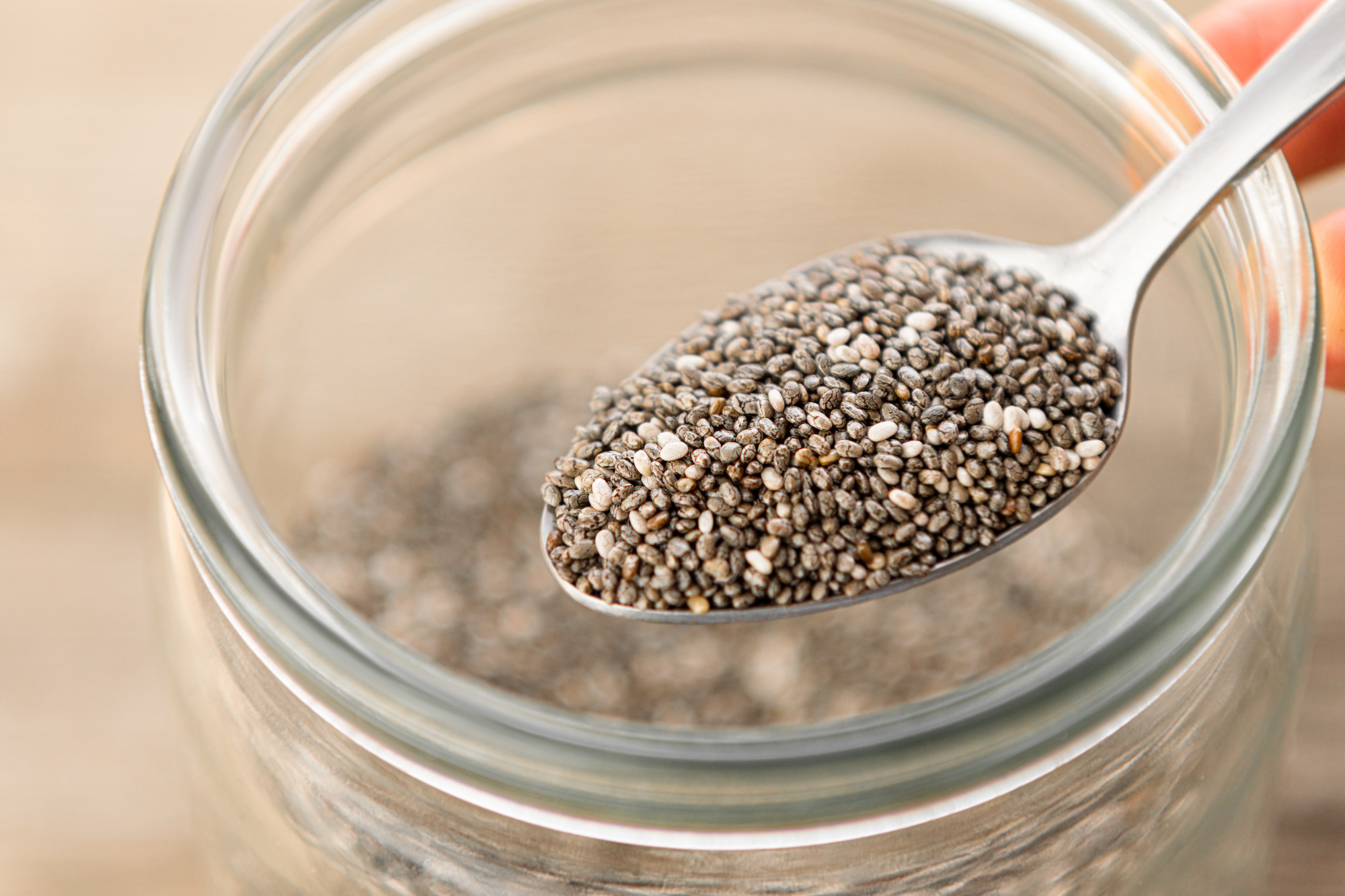 5 Manfaat Kesehatan yang Menarik dari Biji Chia (Chia Seeds) - Diet Partner
