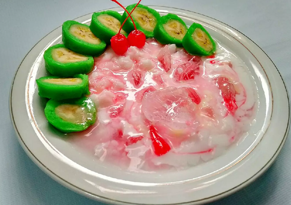 menu takjil es pisang ijo