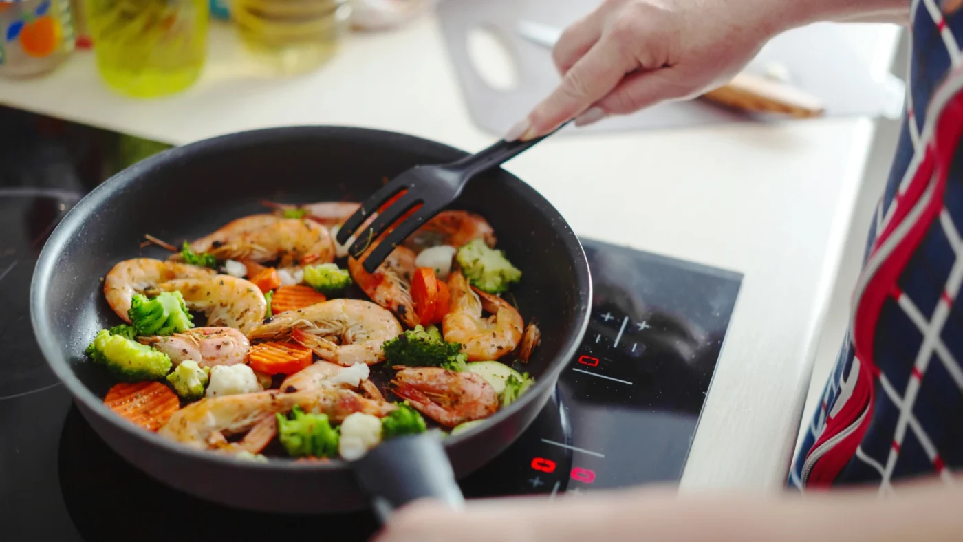 masak menumis dengan cepat